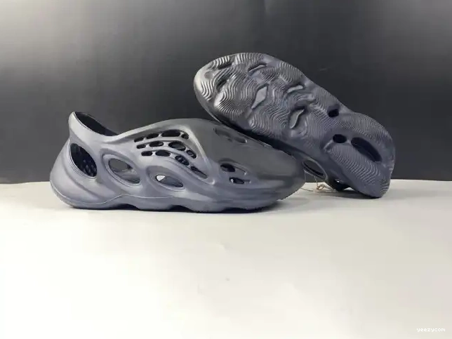 GV7903 Blue Yeezy Foam Mineral Adidas RNNR 0508